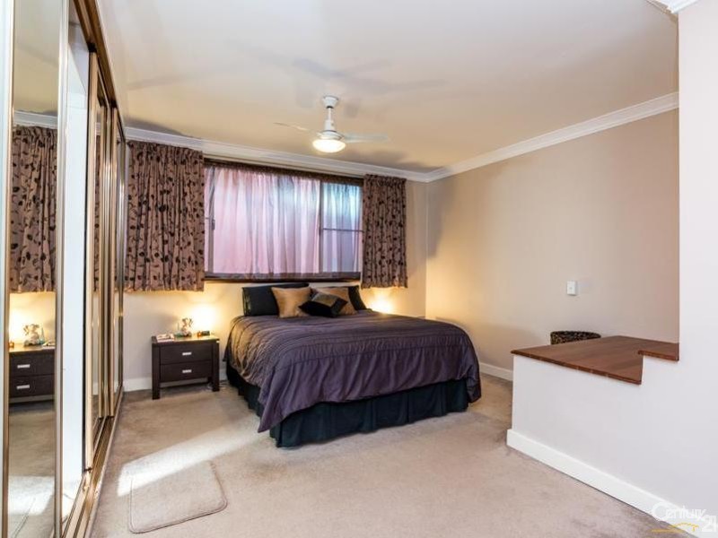 95 Roberts Road, Kelmscott WA 6111