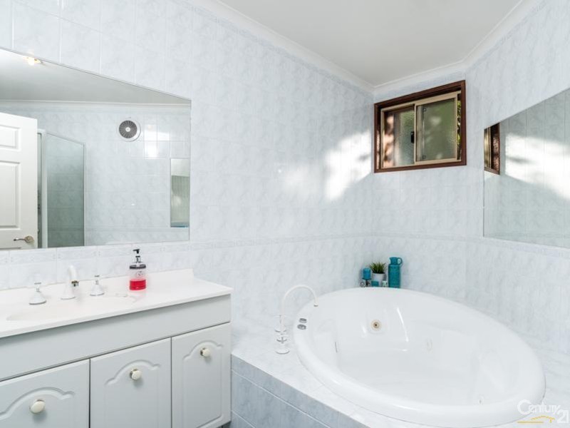 95 Roberts Road, Kelmscott WA 6111