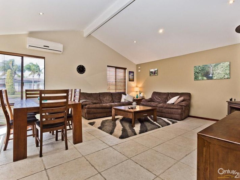 10 Fairset Street, Thornlie WA 6108