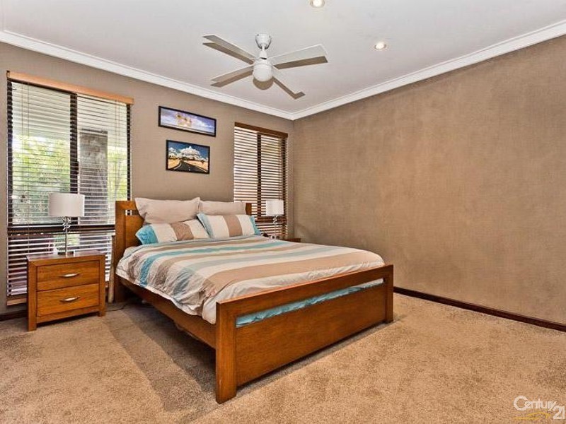 10 Fairset Street, Thornlie WA 6108