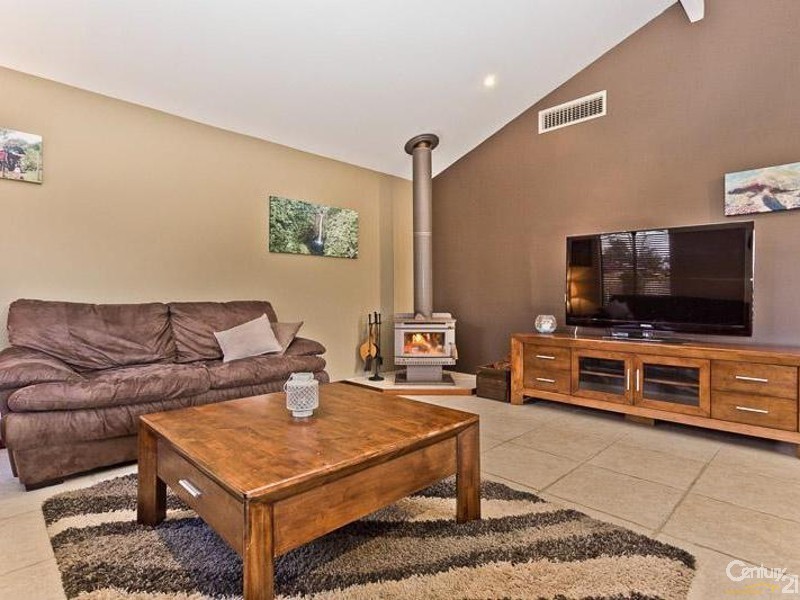 10 Fairset Street, Thornlie WA 6108