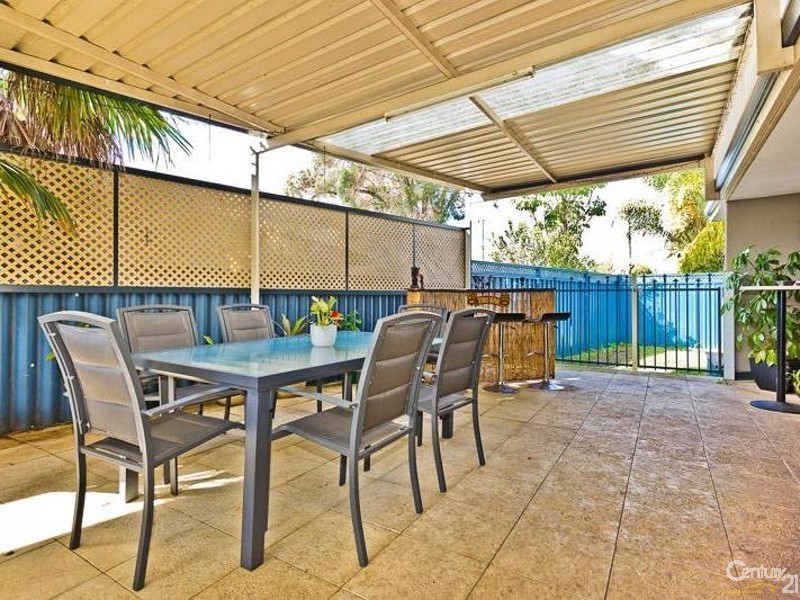 10 Fairset Street, Thornlie WA 6108