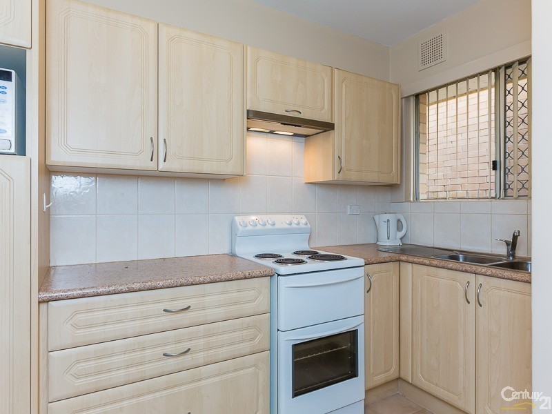 3/45 Probert Road, Thornlie WA 6108