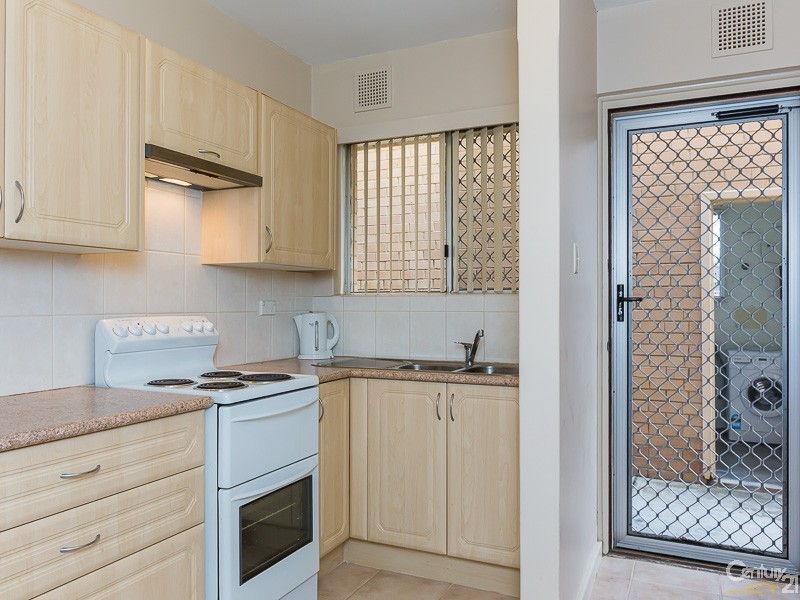 3/45 Probert Road, Thornlie WA 6108