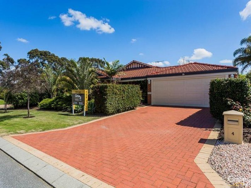 4 Cardiff Loop, Huntingdale WA 6110