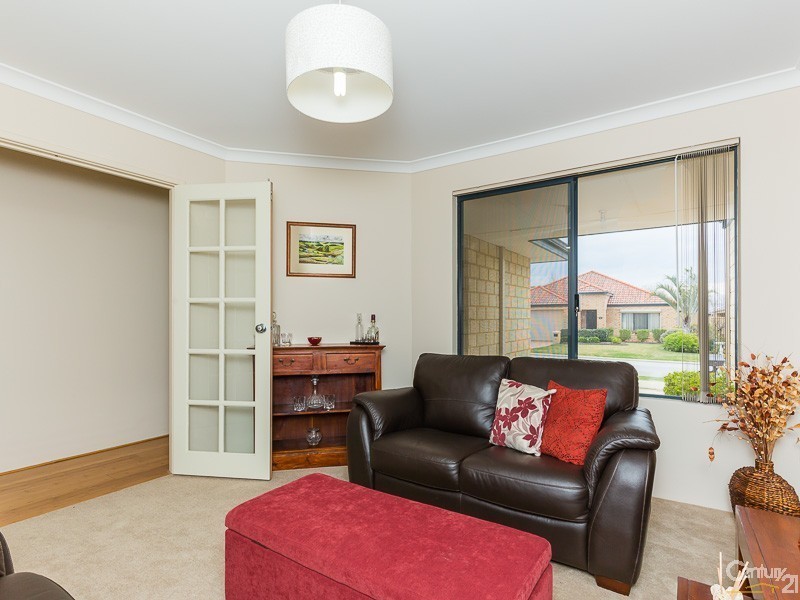 5 Wiltshire Avenue, Thornlie WA 6108