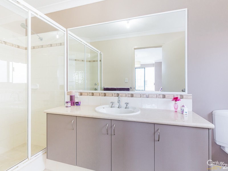 5 Wiltshire Avenue, Thornlie WA 6108