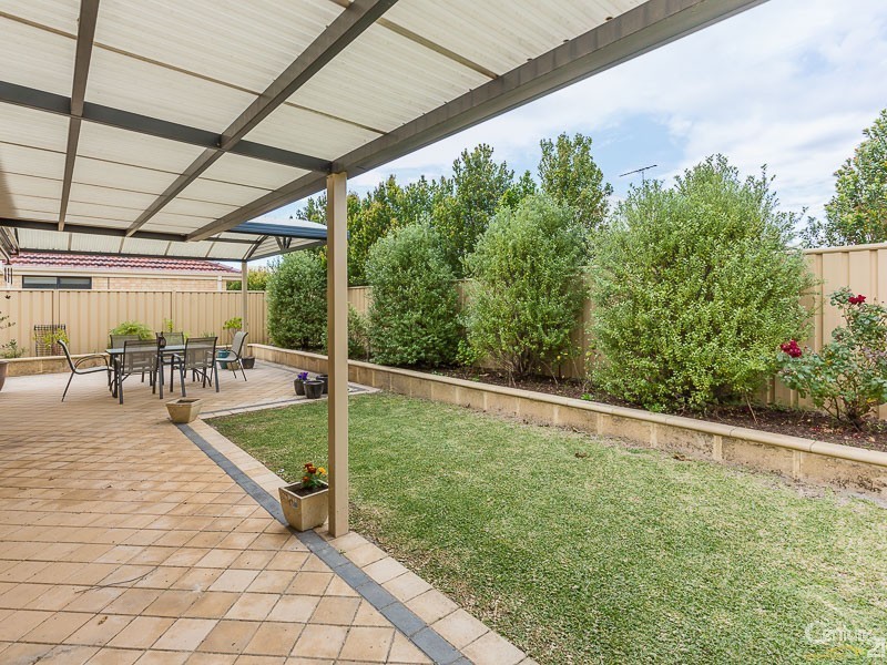 5 Wiltshire Avenue, Thornlie WA 6108