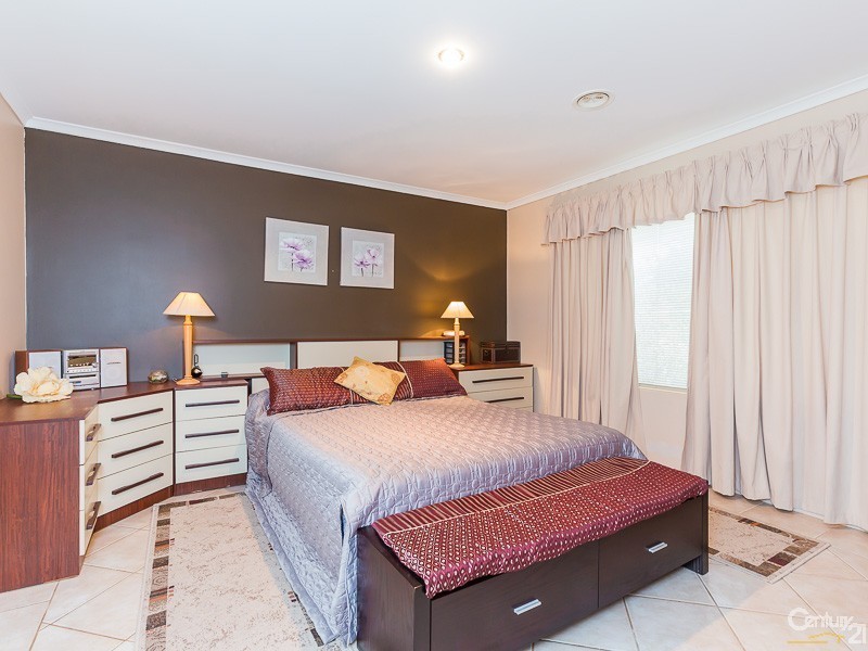 18 Capensia Way, Canning Vale WA 6155