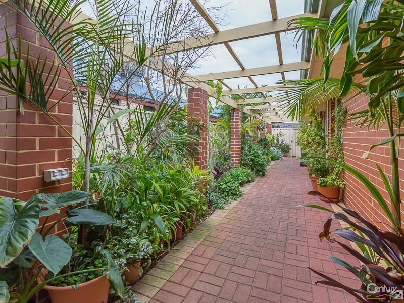 18 Capensia Way, Canning Vale WA 6155