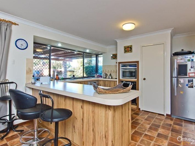 5 Castle Court, Thornlie WA 6108