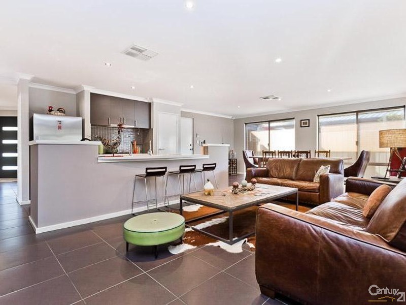 104 Gay Street, Huntingdale WA 6110