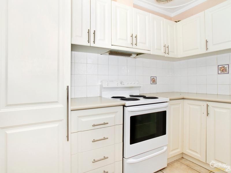 7 Lantana Way, Camillo WA 6111