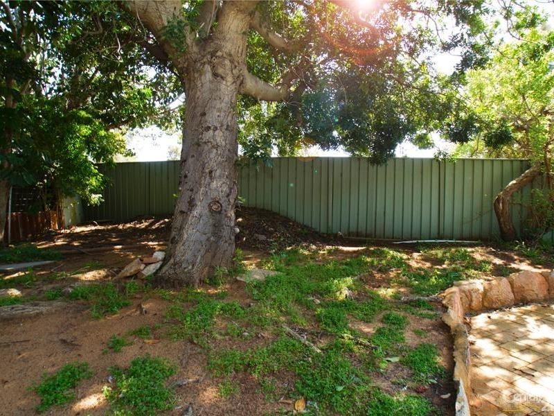 7 Lantana Way, Camillo WA 6111