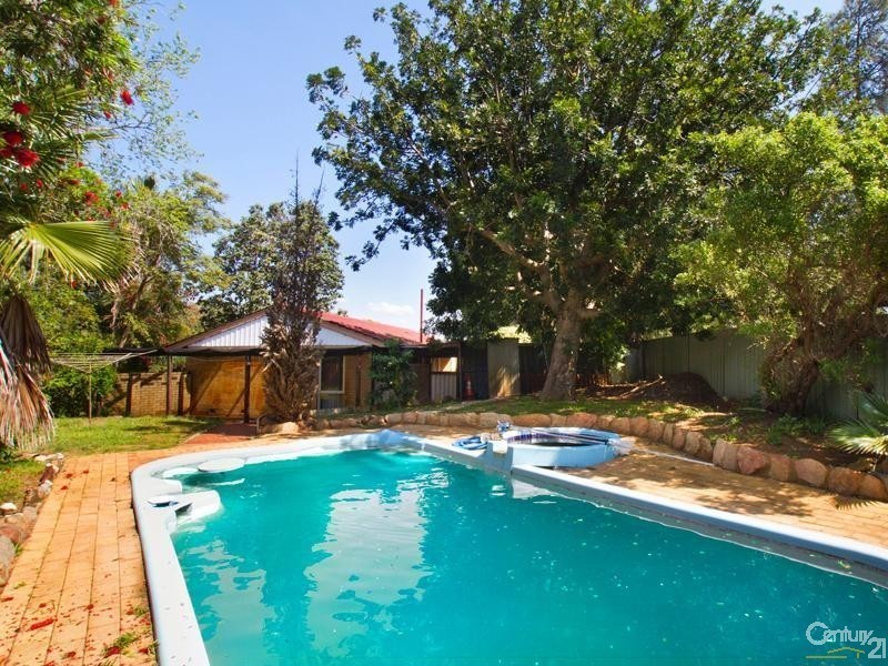 7 Lantana Way, Camillo WA 6111