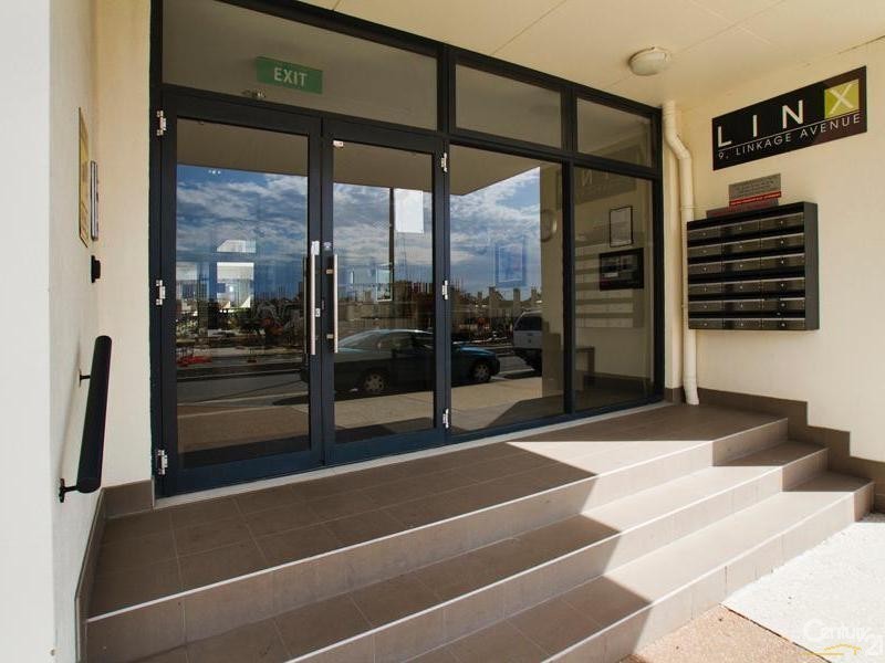 53/9 Linkage Ave, Cockburn Central WA 6164