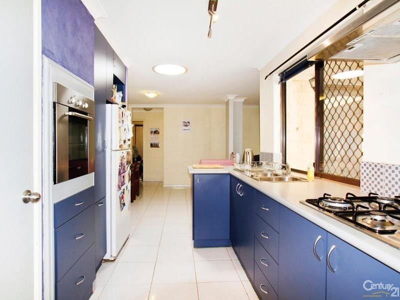 2 Bayley Close, Gosnells WA 6110