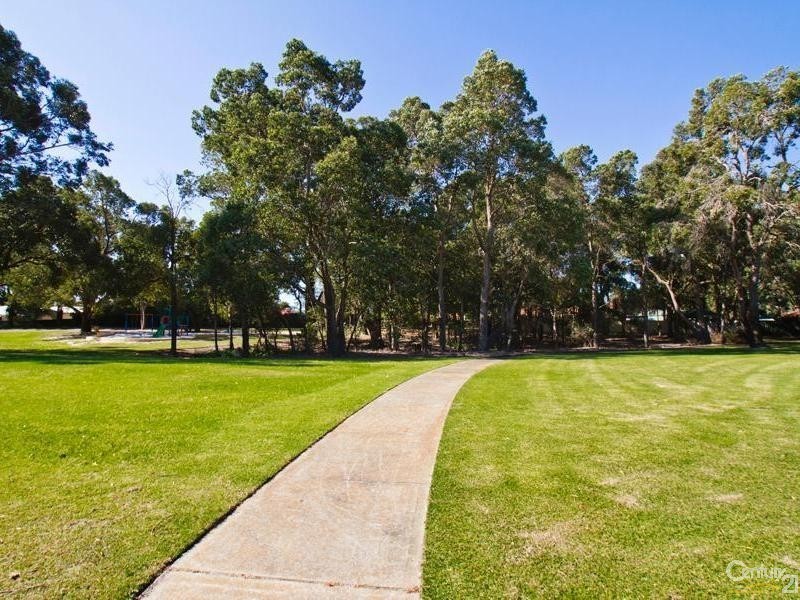 2 Bayley Close, Gosnells WA 6110