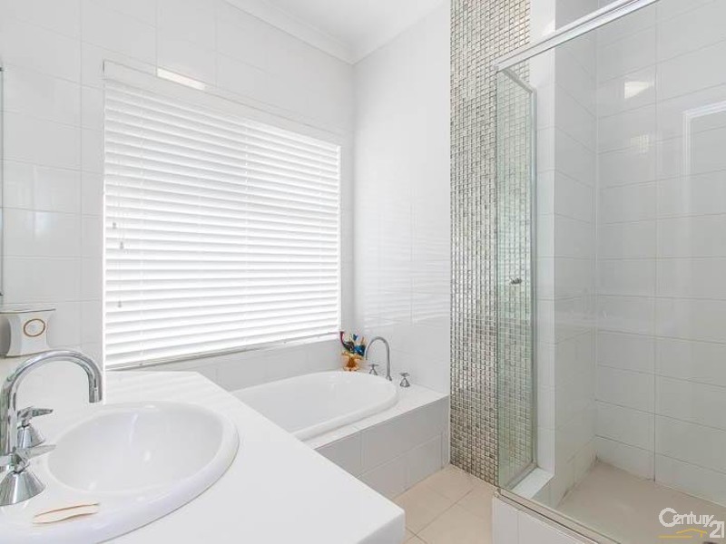 8 Hamelin Drive, Munster WA 6166