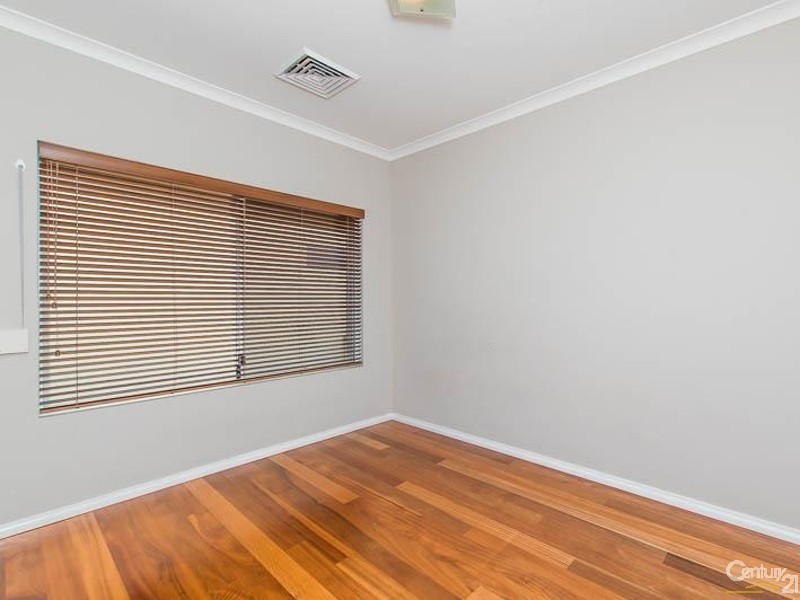 8 Hamelin Drive, Munster WA 6166