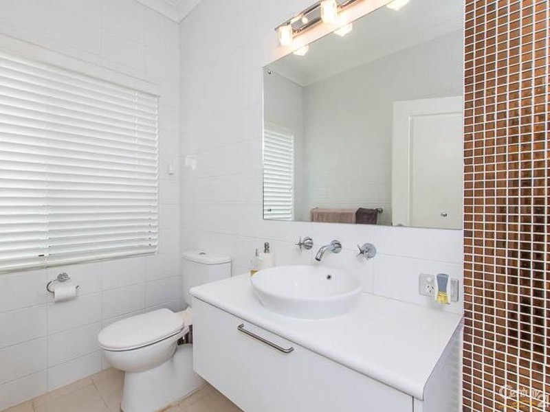 8 Hamelin Drive, Munster WA 6166