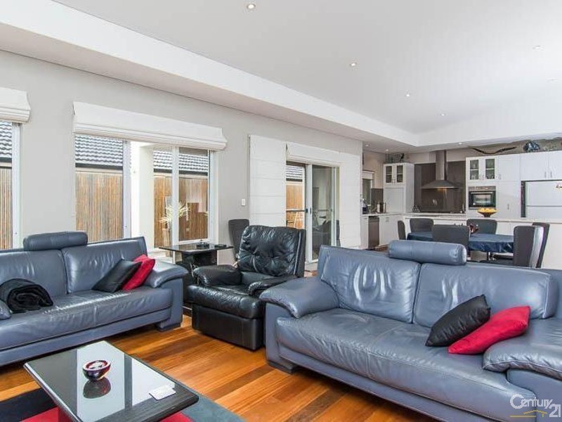 8 Hamelin Drive, Munster WA 6166