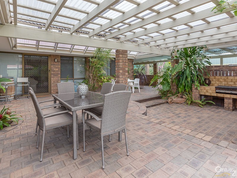 9 Bambil Place, Parkwood WA 6147