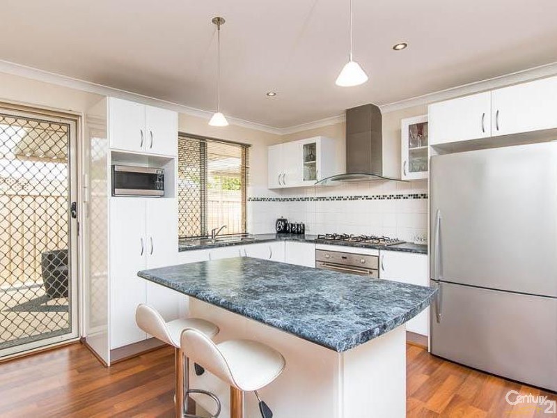 15 Baxter Close, Huntingdale WA 6110