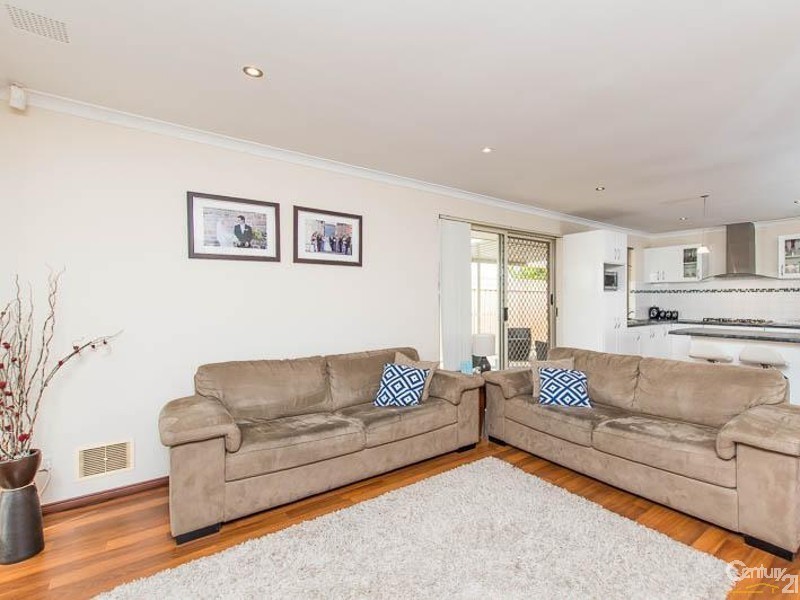 15 Baxter Close, Huntingdale WA 6110