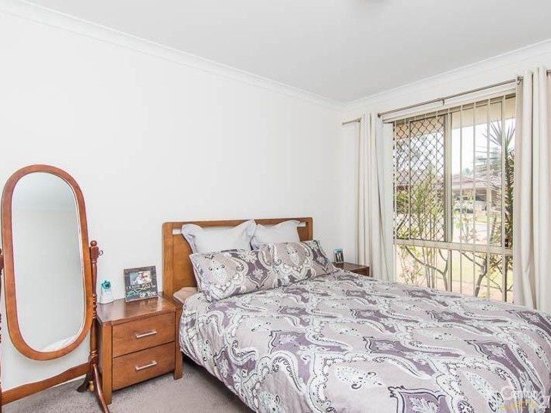 15 Baxter Close, Huntingdale WA 6110