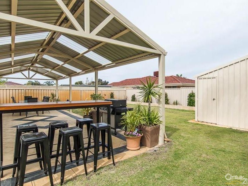 15 Baxter Close, Huntingdale WA 6110