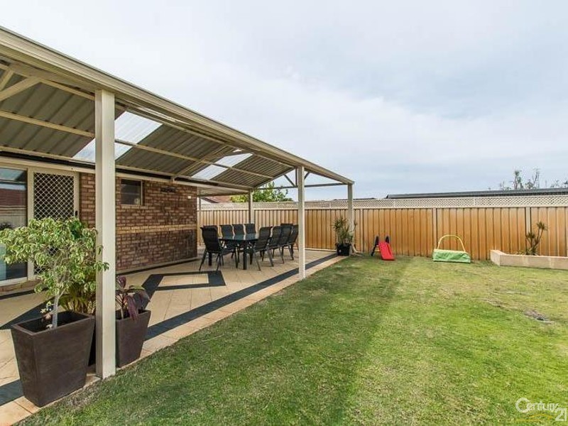 15 Baxter Close, Huntingdale WA 6110