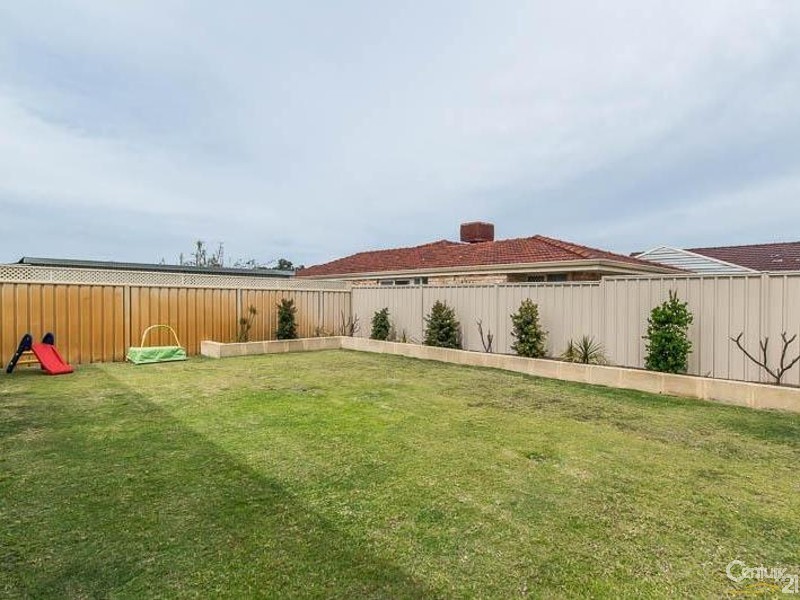 15 Baxter Close, Huntingdale WA 6110