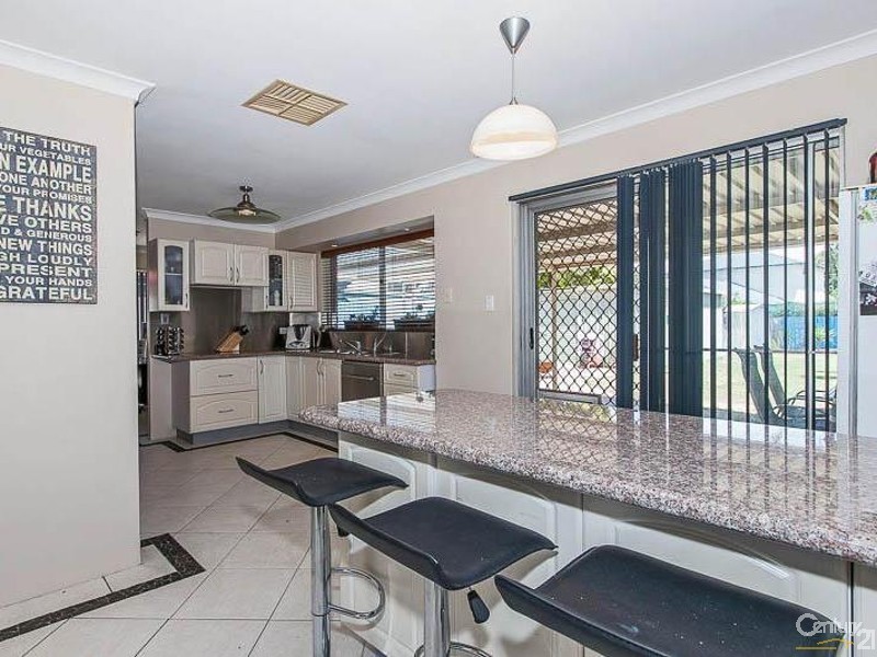 51 Ashburton Drive, Gosnells WA 6110