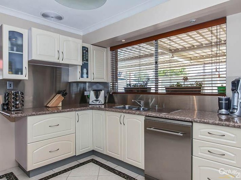51 Ashburton Drive, Gosnells WA 6110