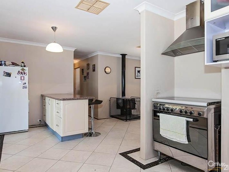 51 Ashburton Drive, Gosnells WA 6110