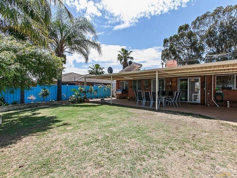 51 Ashburton Drive, Gosnells WA 6110