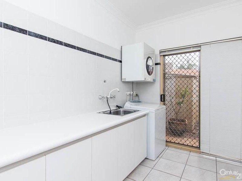 11 Chartwell Place, Leeming WA 6149