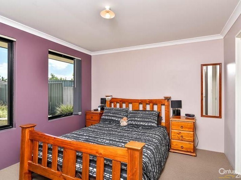 15 Jonquil Loop, Seville Grove WA 6112