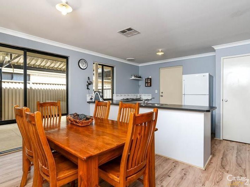 15 Jonquil Loop, Seville Grove WA 6112