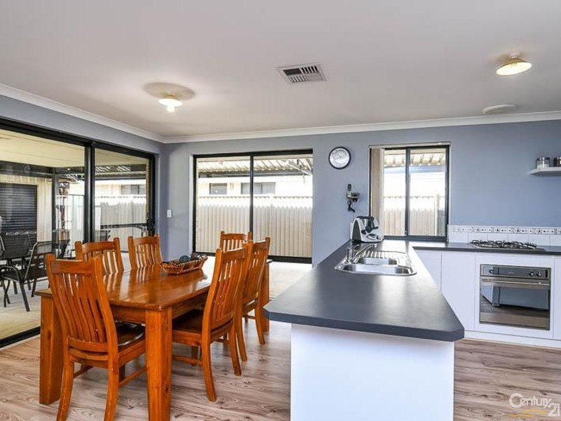 15 Jonquil Loop, Seville Grove WA 6112