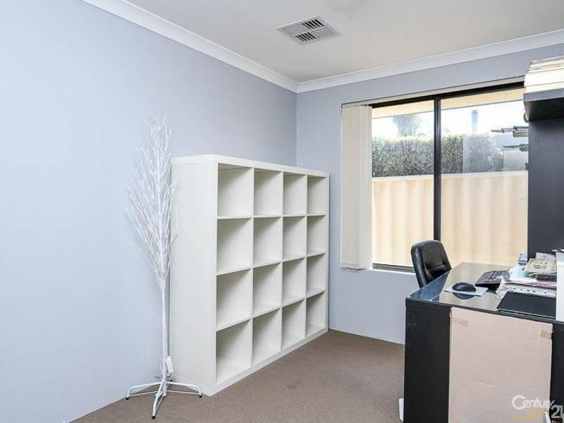 15 Jonquil Loop, Seville Grove WA 6112
