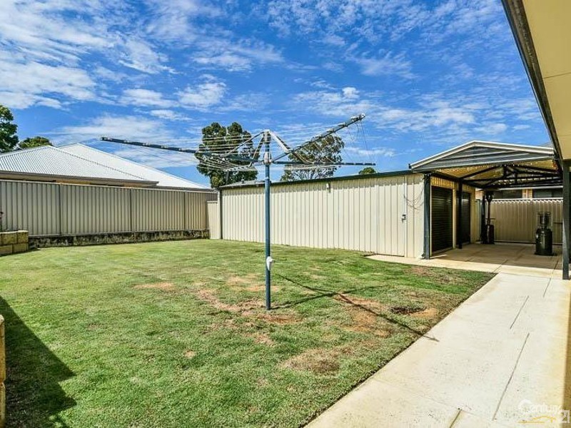 15 Jonquil Loop, Seville Grove WA 6112