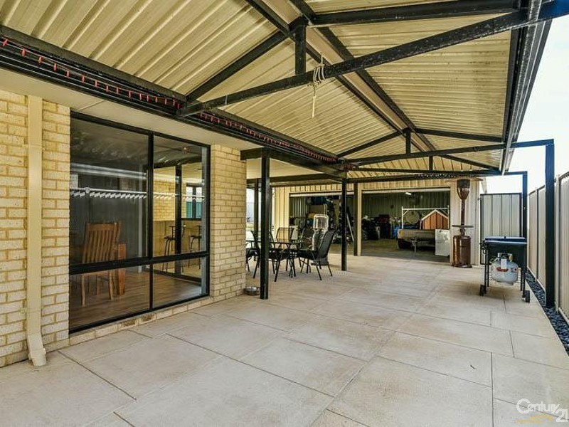 15 Jonquil Loop, Seville Grove WA 6112