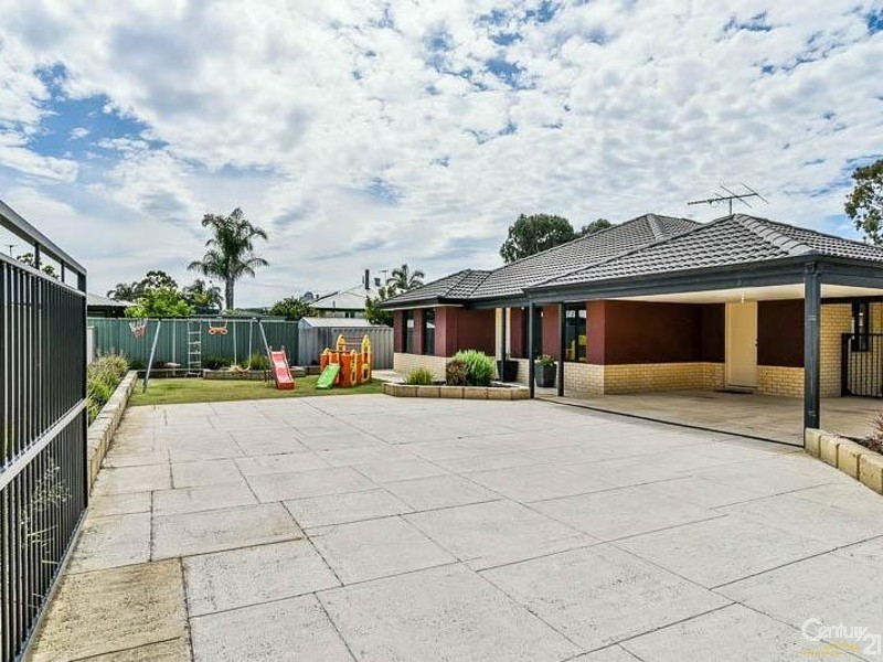 15 Jonquil Loop, Seville Grove WA 6112