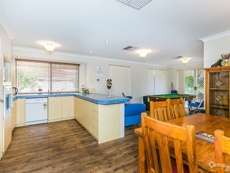 22 Batt Drive, Brookdale WA 6112