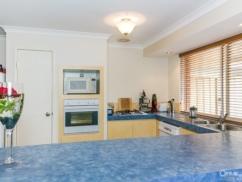 22 Batt Drive, Brookdale WA 6112