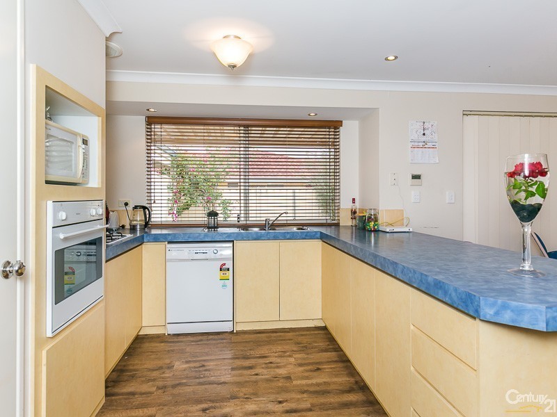 22 Batt Drive, Brookdale WA 6112