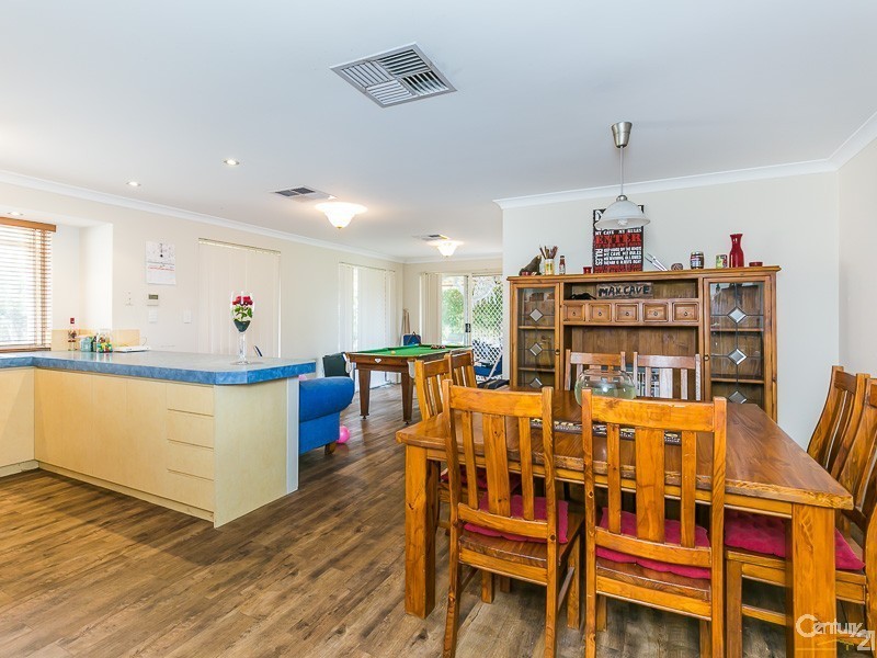 22 Batt Drive, Brookdale WA 6112