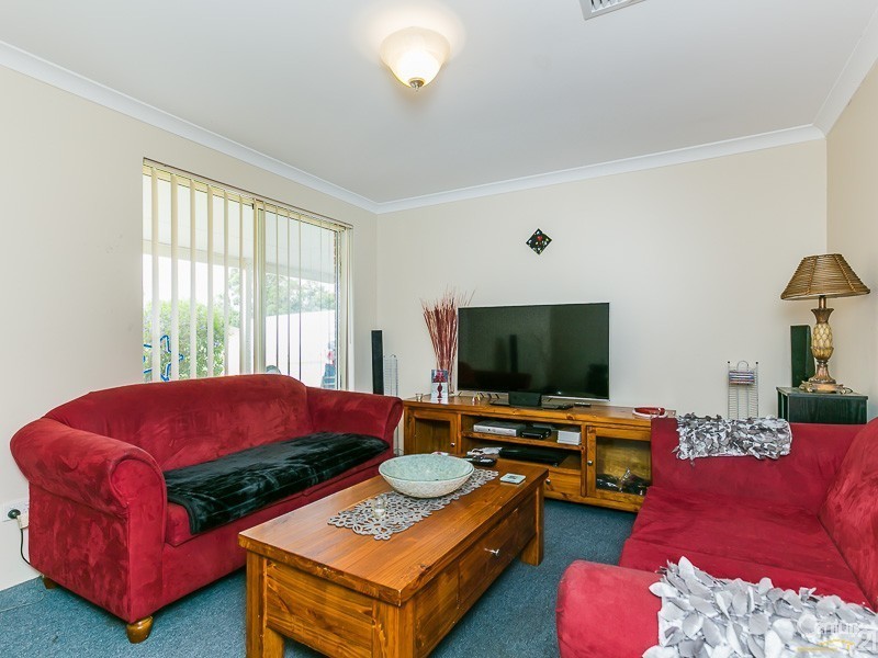 22 Batt Drive, Brookdale WA 6112